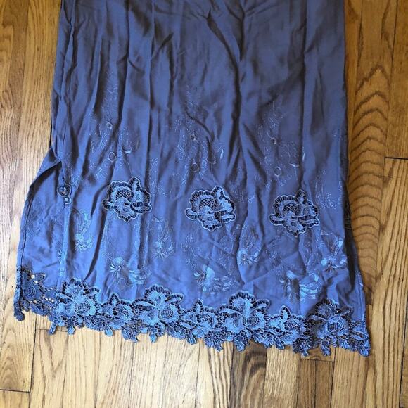 Sundance EUC Womens Light Gray Midi Dress Embroidered Soft - Size 4 - Picture 13 of 13